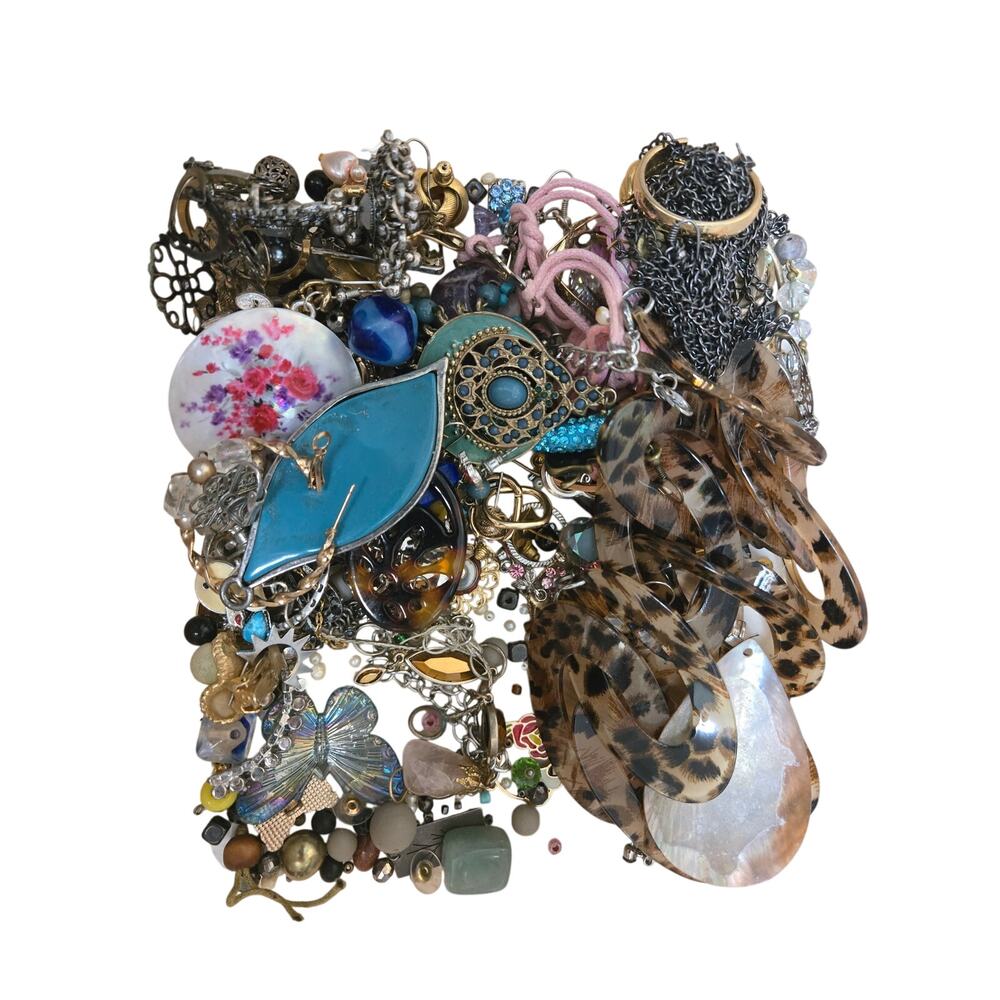 1 pound+ Scrap Junk Mixed Part Jewelry Lot Crafting Vintage to Contemporary A3